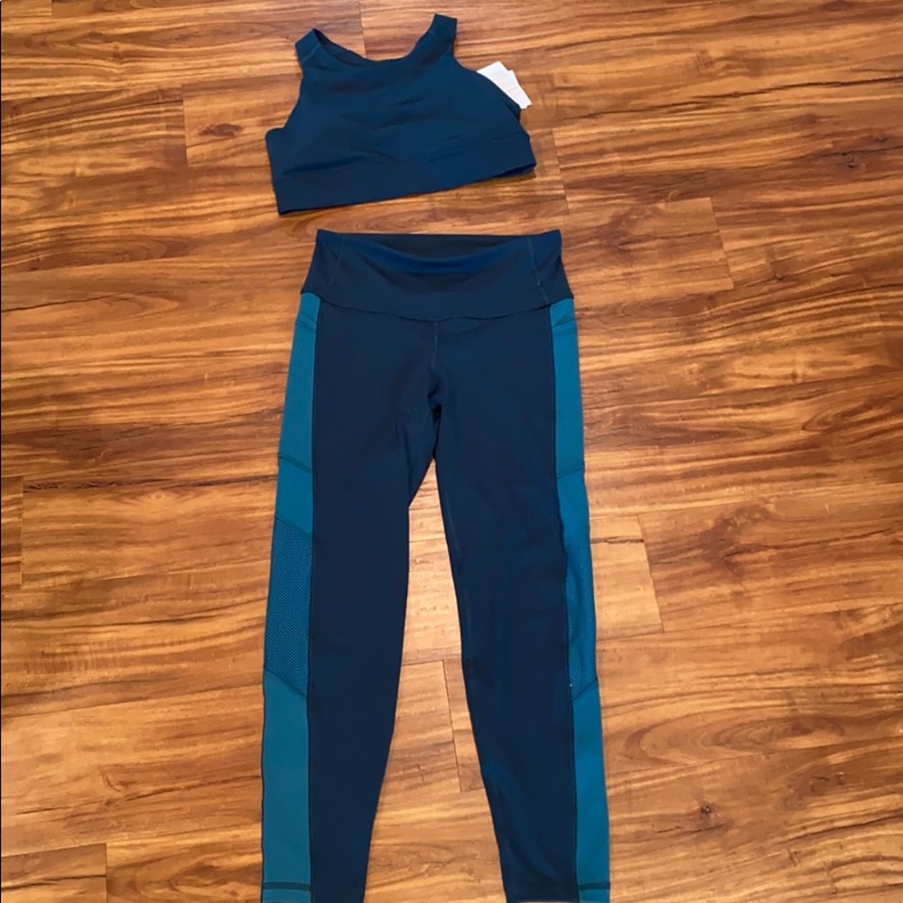 Old navy active set never worn!